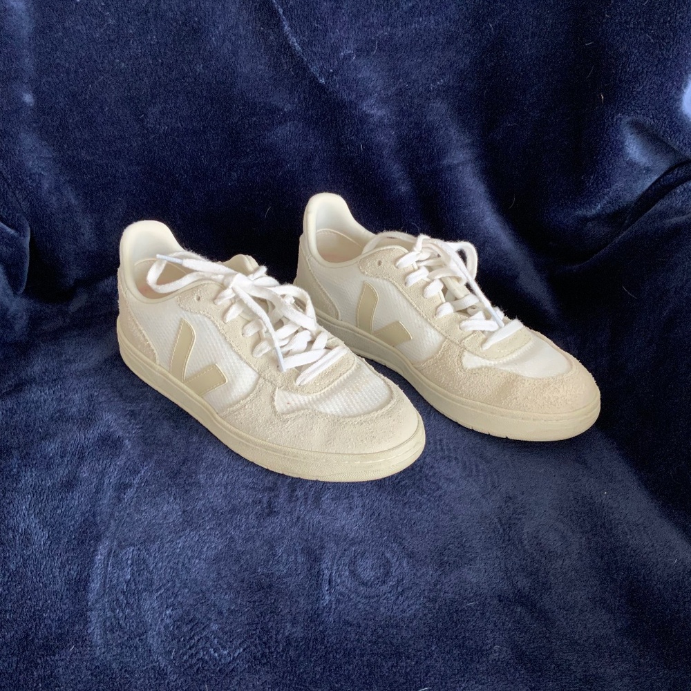 Veja Cream and White V-10 Style Sneakers - Picture 5 of 6